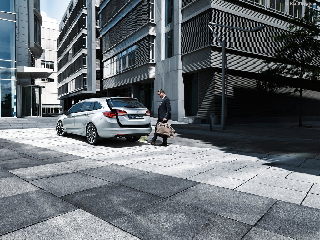 Opel-Astra_Sports_Tourer-2016-1024-44